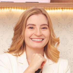 Dra. Amanda Mesquita
