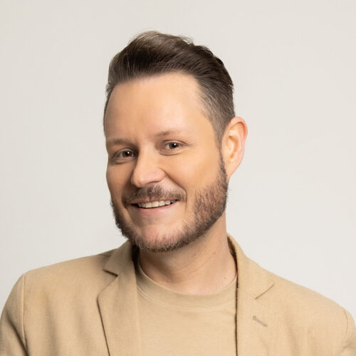 Dr. Marcelo Carvalho
