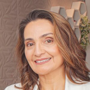 Dra. Viviane Saavedra
